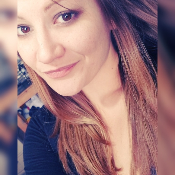 Meet your Posher, Tabatha - Picture 1 of 1